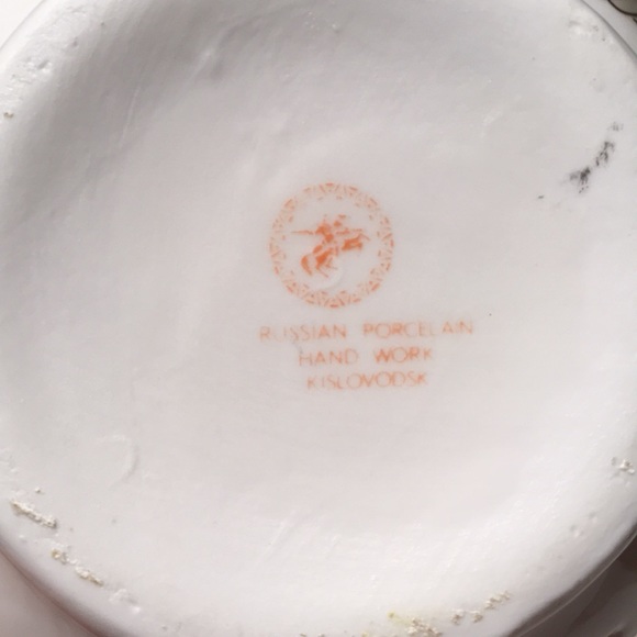 Handmade Porcelain Floral Vase with a Gold Trim. - Picture 7 of 8